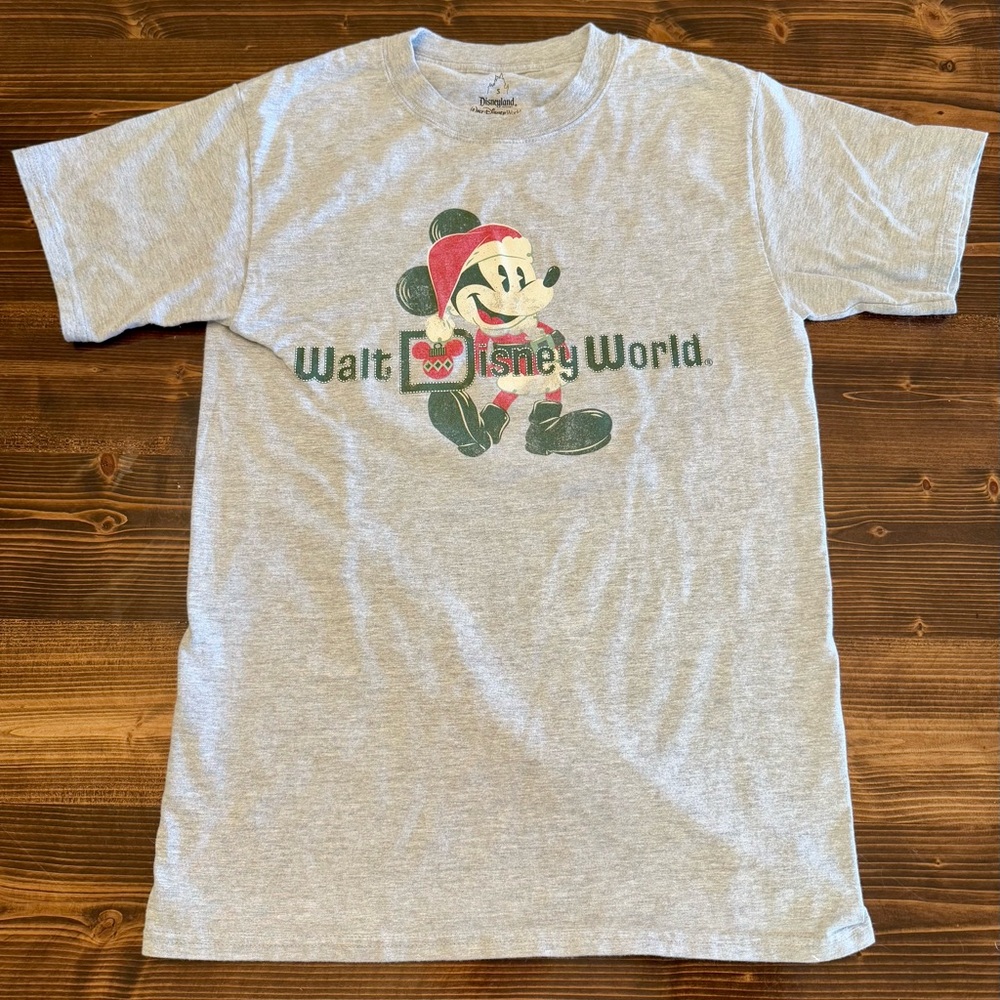 Gray Disney World Santa Mickey Christmas T-Shirt Size‎ S
